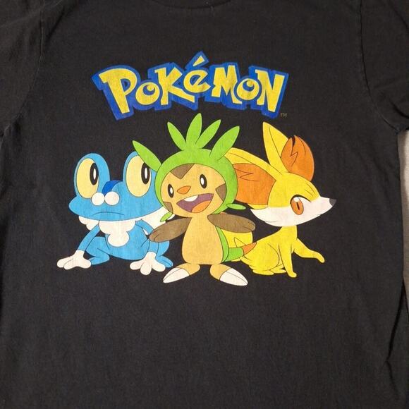 Pokemon Black T-Shirt Fennekin Chespin Froakie Generation 6 Starters Size Small - Picture 2 of 6